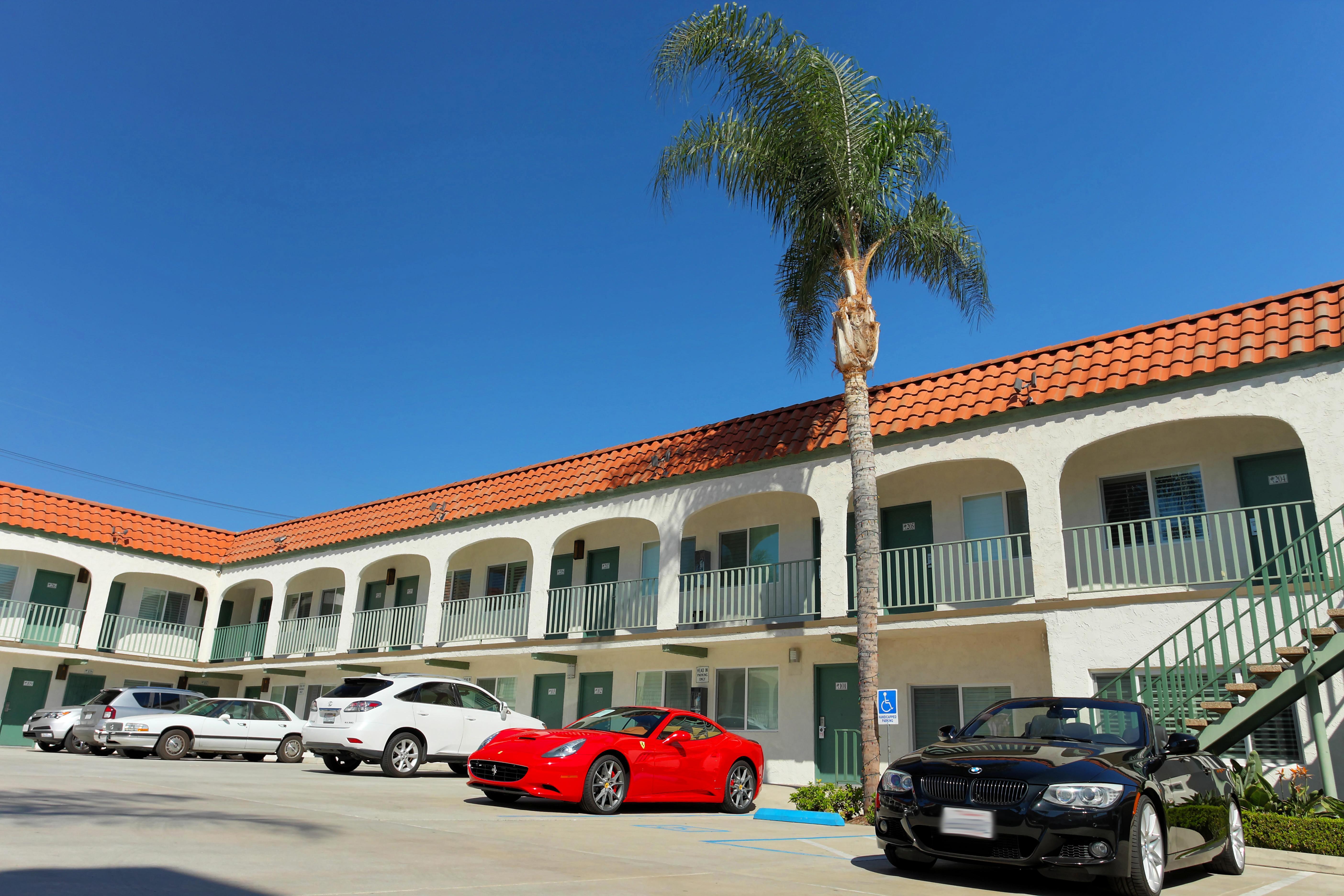 Dunes Inn - Sunset (Adults Only) — Photos 1